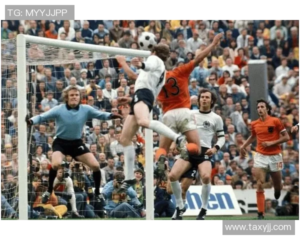 近期足球巨星风云变幻新秀崛起与传奇球员的对决引发热议